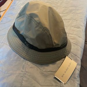 Burberry bucket hat